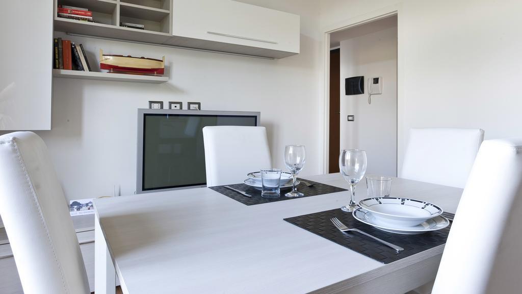 Italianway-Piazza Firenze Apartman Milánó Kültér fotó